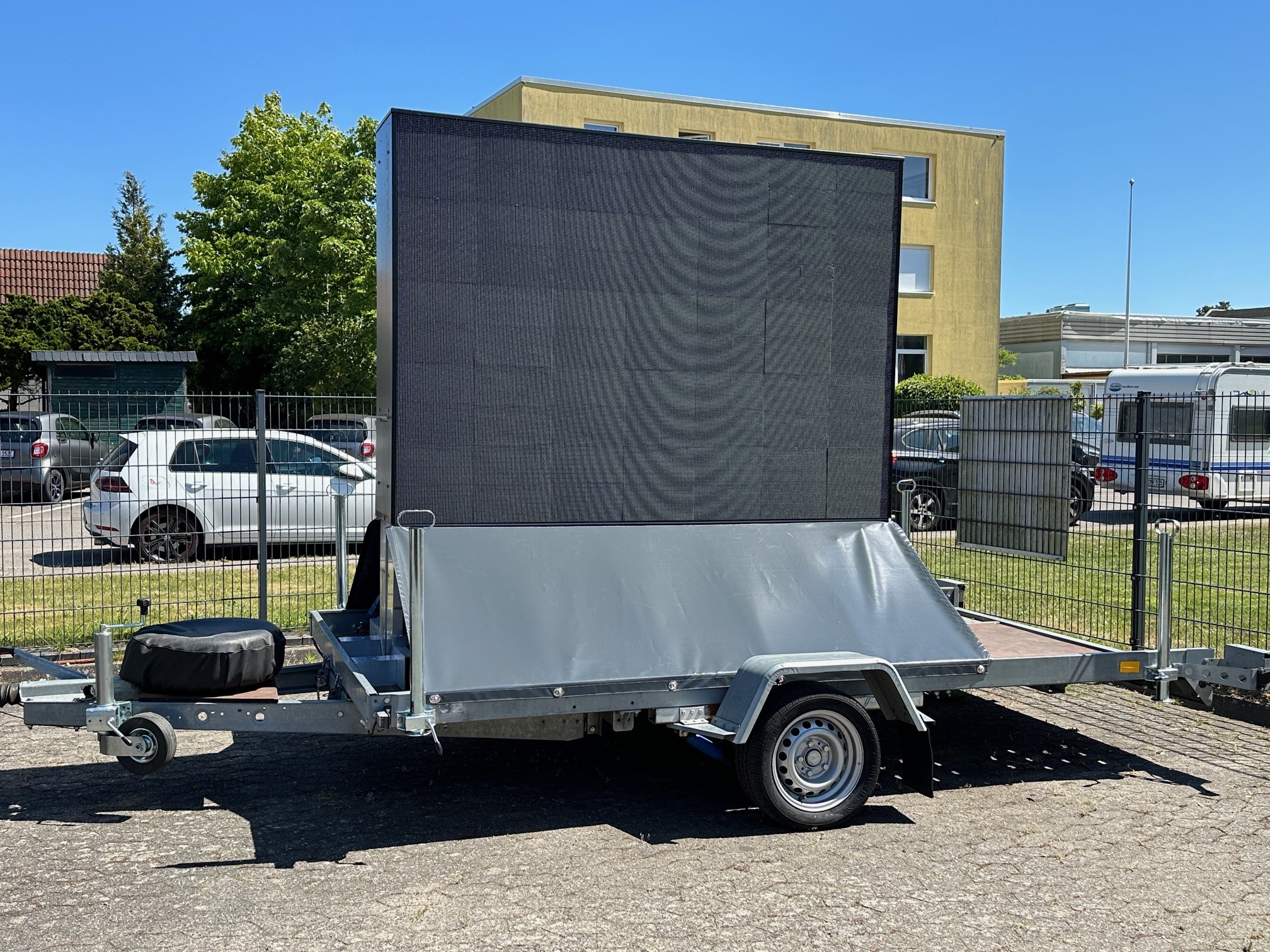LED-Wall auf Anhänger